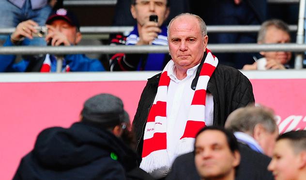 После короткого перерыва матч Баварии снова посетил Ули Хёнесс, фото getty images