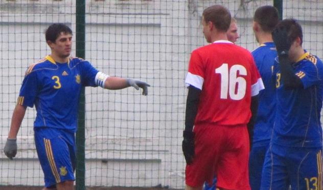 Игорь Курило руководил действиями студенческой обороны. Фото Артура Валерко, Football.ua.