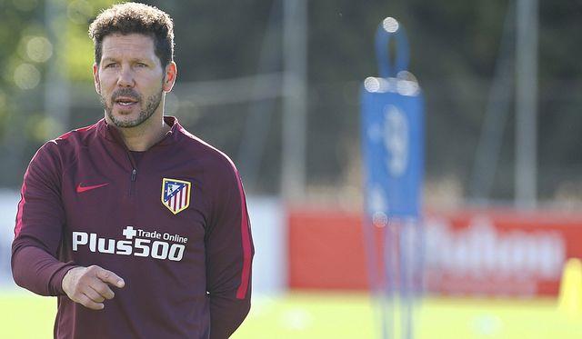 Диего Симеоне не в черном. Теперь вы видели всё