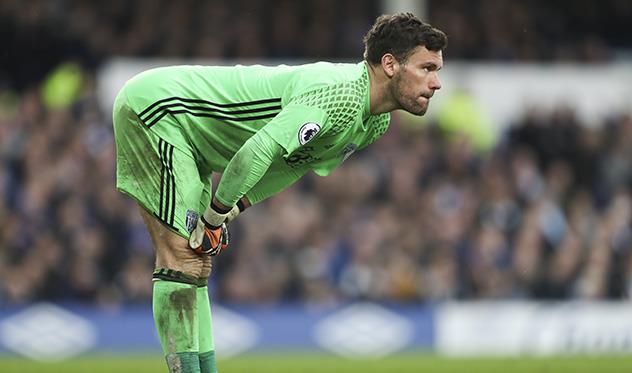 В этот раз героем матча на Олд Траффорд стал Бен Фостер В этот раз героем матча на Олд Траффорд стал Бен Фостер