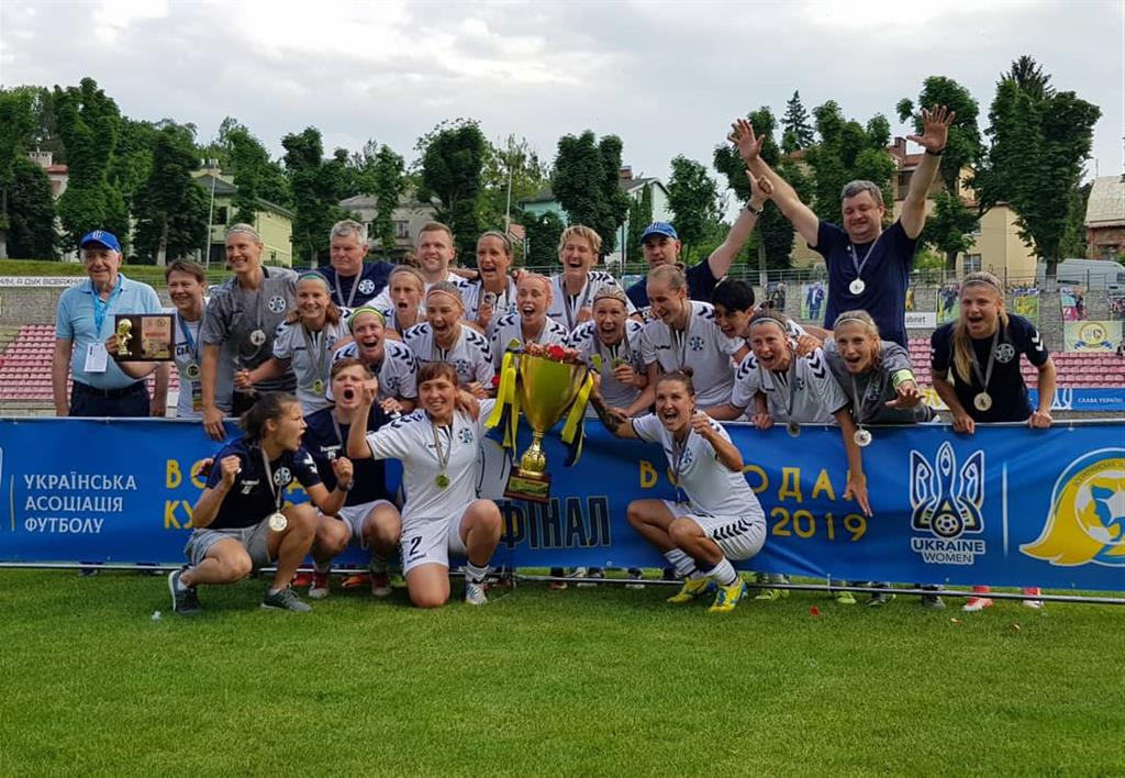 Житлобуд-1 оформил золотой дубль, фото www.womensfootball.com.ua