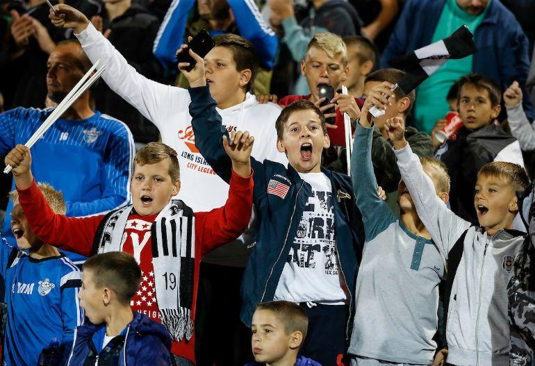 Дети на игре Партизан — АЗ, mozzartsport.com