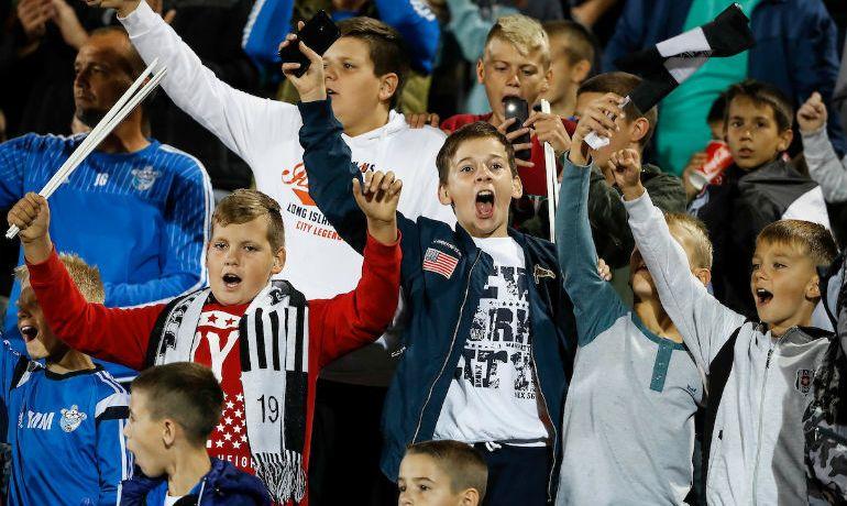 Дети на игре Партизан — АЗ, mozzartsport.com