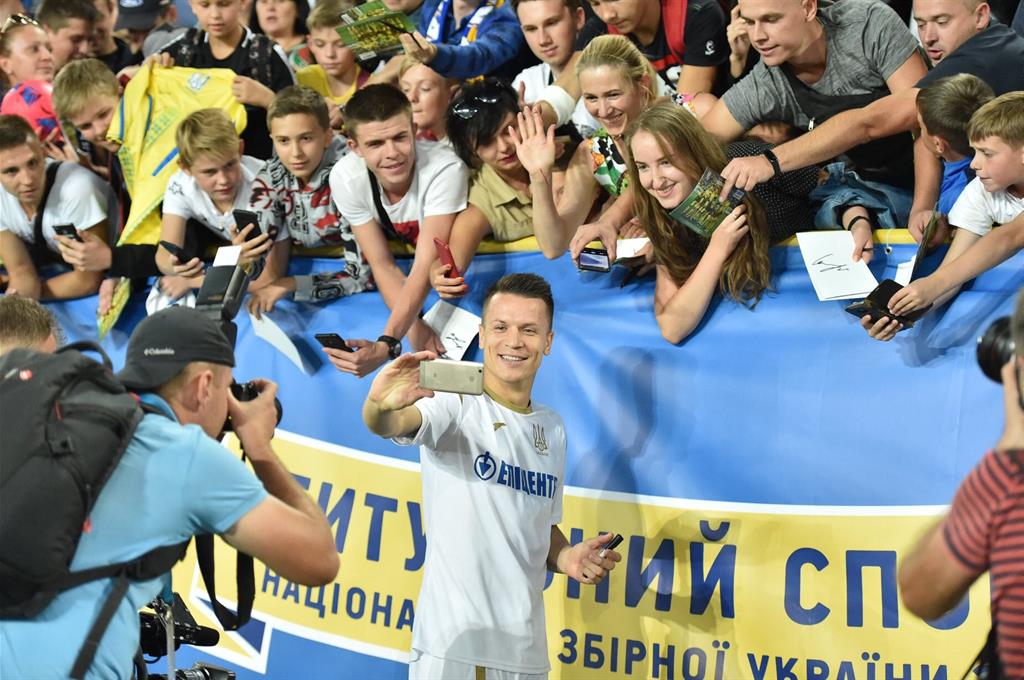 Евгений Коноплянка, твиттер уаф