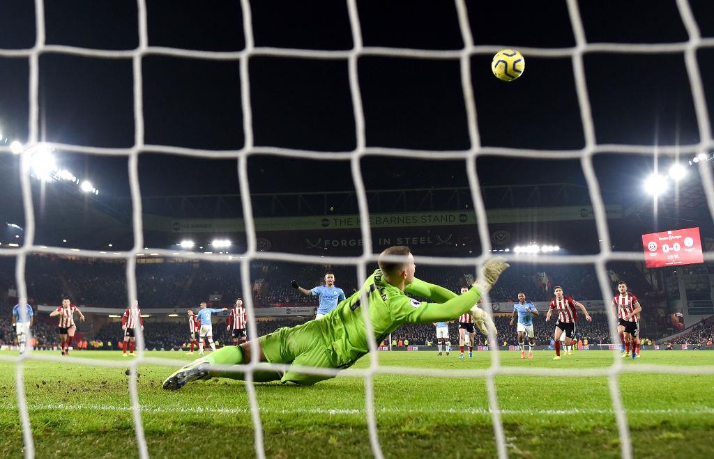 ХЕНДЕРСОН ПАРИРУЕТ УДАР ЖЕЗУСА, ФОТО GETTY IMAGES
