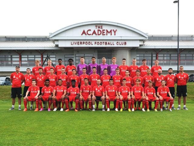 Дариус Уолдрон (нижний ряд, третий слева)