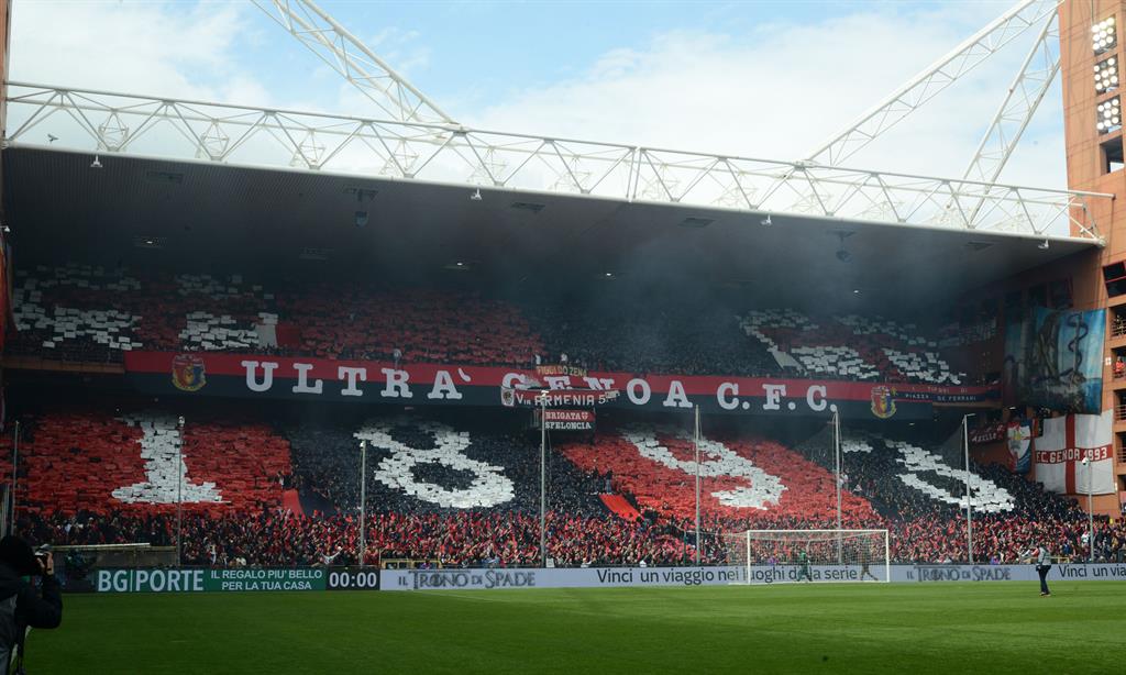 Красочный перфоманс фанатов Дженоа, Getty Images