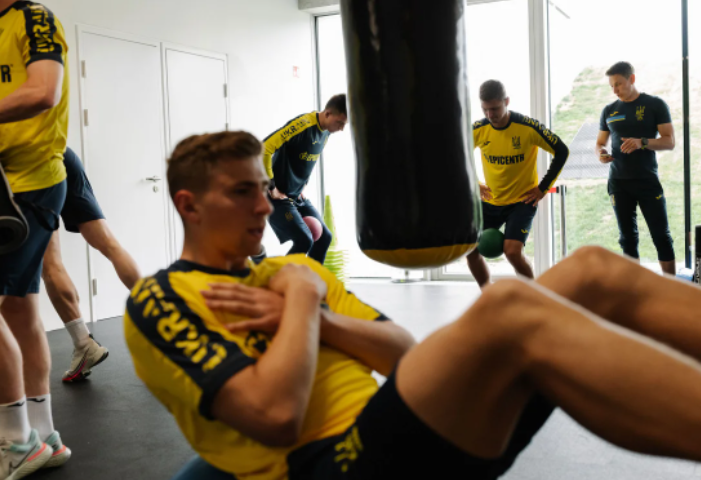 Тренування гравців, фото Сирил Язбек