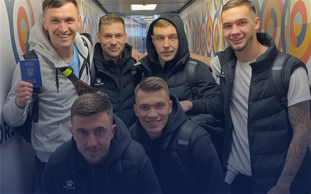 Гравці Минаю, фото ФК Минай