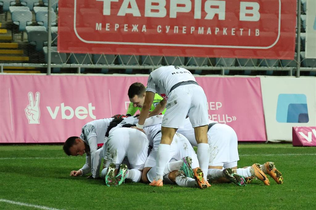 Гравці ЛНЗ, ФК ЛНЗ