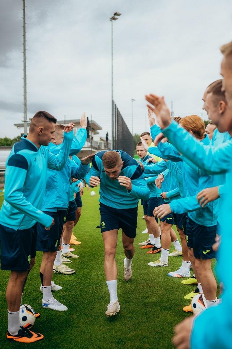 Артем Довбик, УАФ