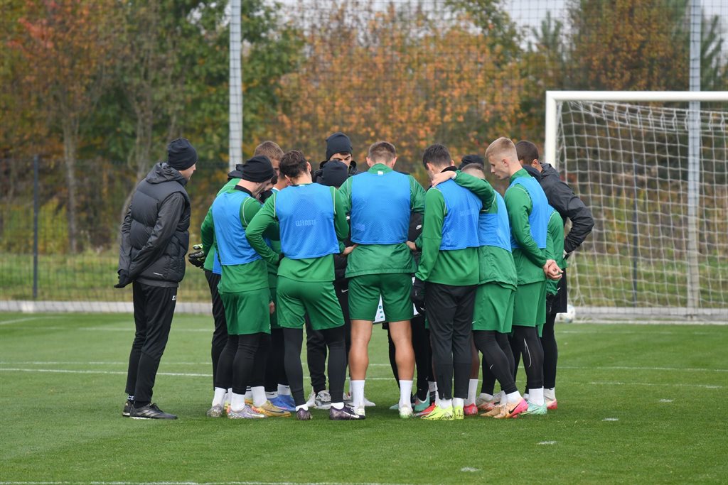 Гравці Карпат, ФК Карпати