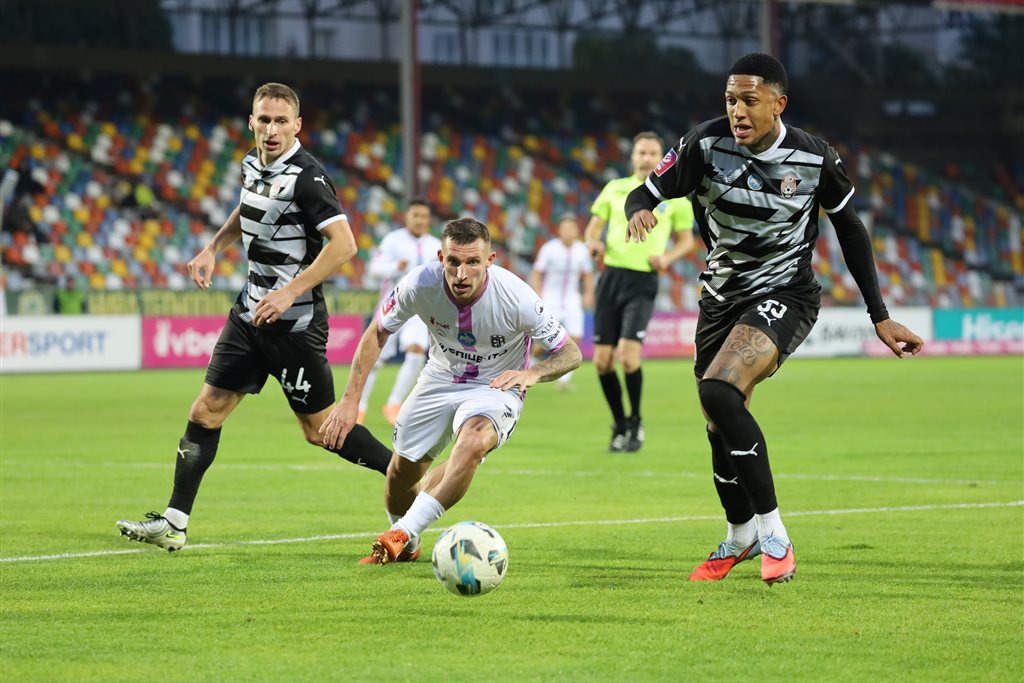 Ігор Кирюханцев в матчі проти Зорі. Фото: ФК Епіцентр