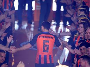 Как Шахтеру золотые медали вручали