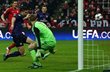 Жиру открывает счет, фото uefa.com