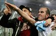 Паоло Ди Канио и его знаменитый жест, адресованный тиффози Лацио, Getty images