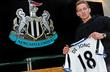 Люк де Йонг с новой футболкой, nufc.co.uk