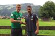 Феликс Кроос и генеральный менеджер Томас Айчин, werder.de