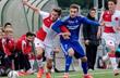  Денис Пеляк (слева), фото www.slavia.cz