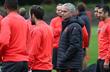 Жозе Моуриньо с командой, manutd.com