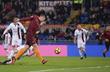 Эдин Джеко забивает гол, asroma.com
