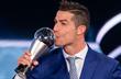 Криштиану Роналду с наградой The Best FIFA, Getty Images
