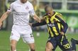 Алекс (справа) начал разгром соперника, fenerbahce.org