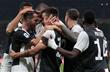 Игроки Ювентуса празднуют победу, Getty Images
