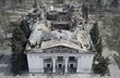 Театр у Маріуполі був бомбосховищем для мирних жителів, Reuters