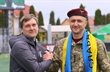 Олег Шелаєв та капітан Збройних Сил України Олексій Федотов, фото ФК Колос
