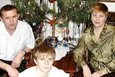 Анатолий Тимощук и его родители, shakhtar.com