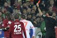 Дьяне удален за фол последней надежды, kicker.de