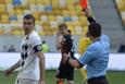 Козык удаляет Чечера, фото Б. Зайца, Football.ua