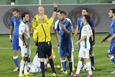 Даниэле Де Росси yдаляют с поля, uefa.com