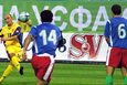 Назаренко забивает со штрафного, фото А.Приходько, football-online.com.ua