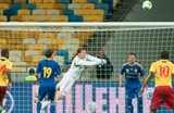 Пятов в действии в игре с Камеруном, фото Игорь Снисаренко, Football.ua