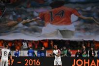 Трибуны Амстердам Арены на 14-й минуте матча Нидерланды-Франция, goal.com