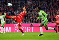 Матс Хуммельс и Ришадли Базур, Getty Images