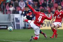 Хамес Родригес забивает гол в ворота Майнца, Getty Images