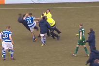 Взбешенные поражением болельщики напали на футболистов победившей команды