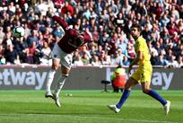 Неудачный удар головой от Андрея Ярмоленко, Getty Images