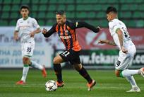 Марлос в матче против Карпат