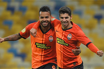 Игроки Шахтера празднуют победу, ФК Шахтер