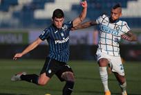 Руслан Малиновский и Артуро Видаль, Getty Images