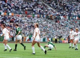 Грає море зелене