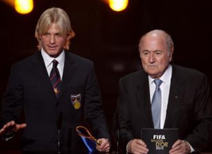 Симоне Фарина и Зепп Блаттер, newsfan.it