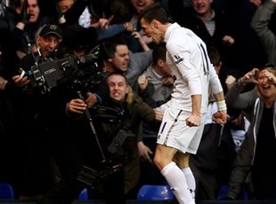 Гарет Бэйл снова забил - на этот раз в матче с Арсеналом, Getty Images