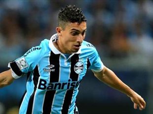 Алекс Теллес, фото google.com.ua