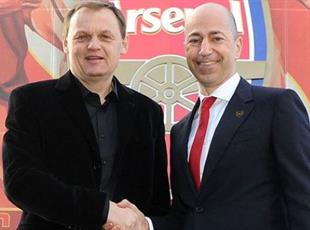 Иван Газидис (справа) доволен новой сделкой, Фото goal.com