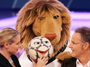 Самые нелепые маскоты футбольных турниров